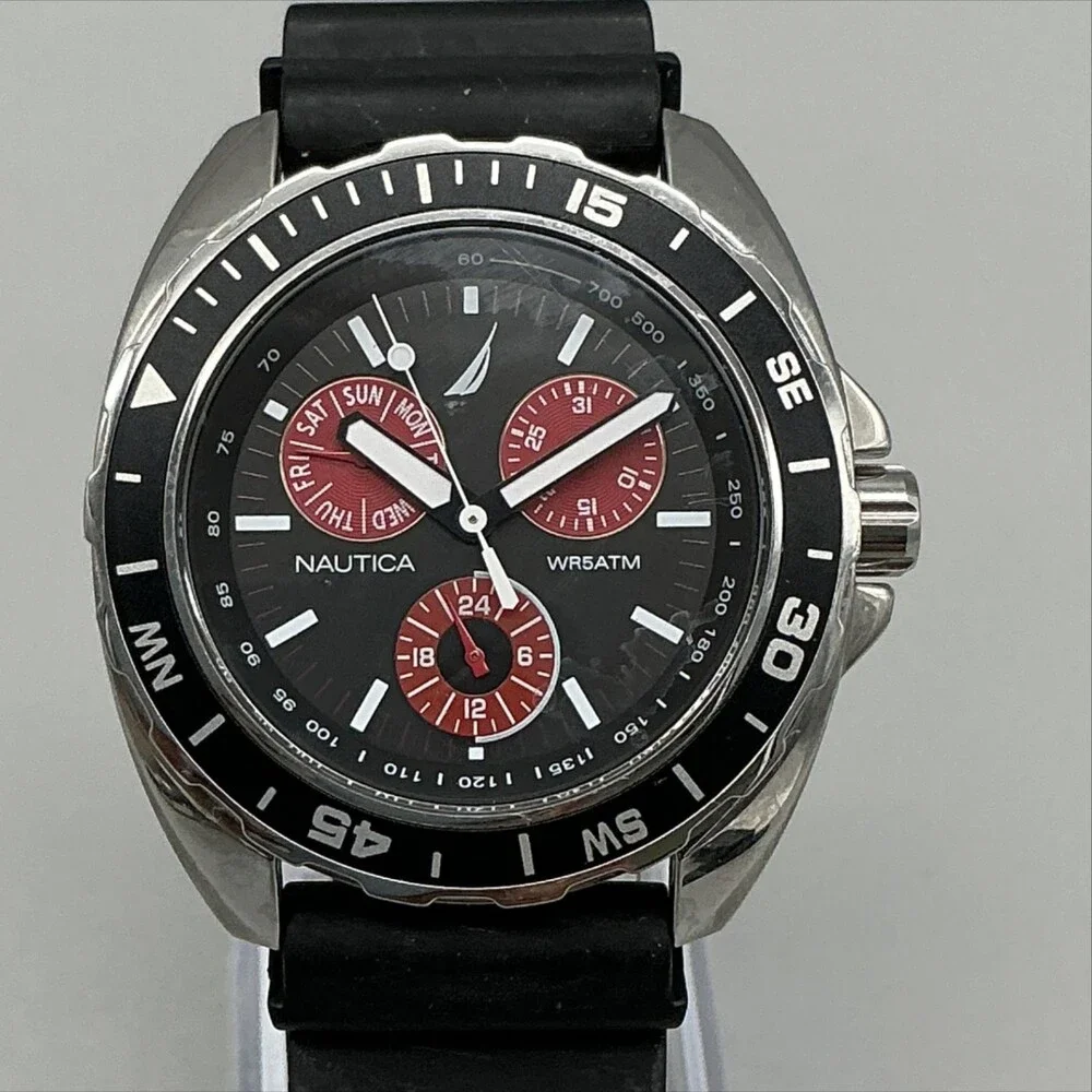 Nautica N07577 Mens Watch 41mm Black Dial Red Subdials Rubber New Battery
